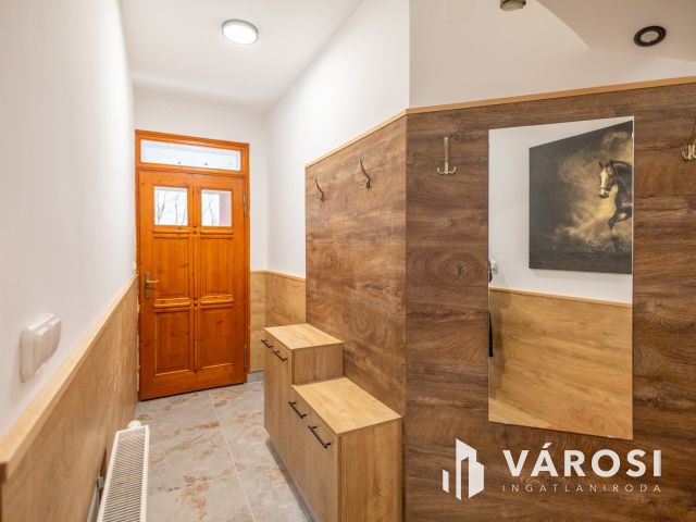 Kéznél a város, közel az autópálya – ideális lokáció