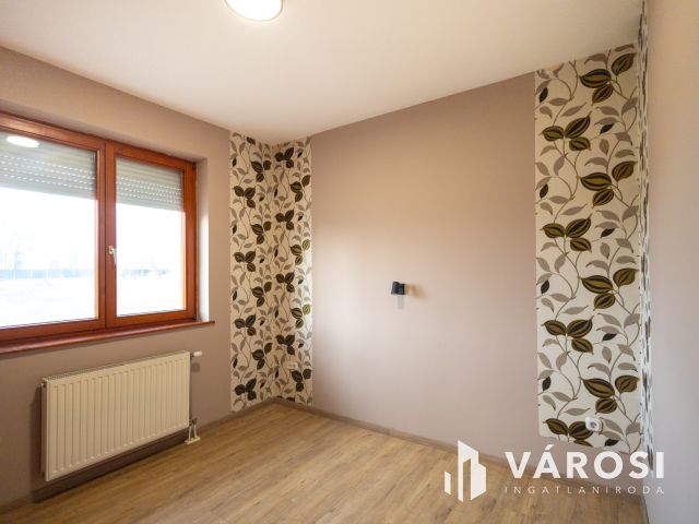 Kéznél a város, közel az autópálya – ideális lokáció