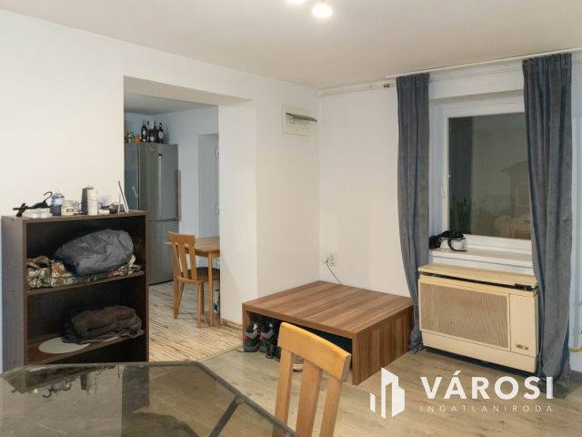 Többgenerációs Családi ház  Kiskundorozsma központi részén.