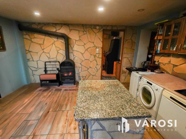 Vácon családi ház a tavak közelében!