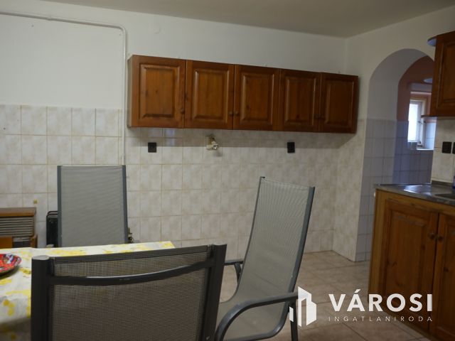 Tágas családi ház Csúcsban