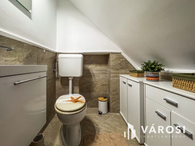 Tökéletes otthon a természet ölelésében