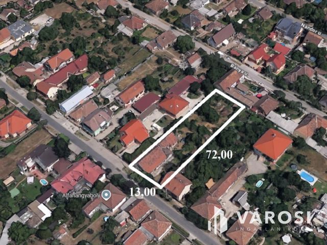 Hatalmas telek Vecsés közkedvelt részén!