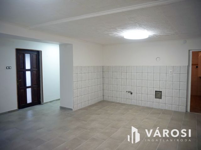 Igényesen felújított családi ház kiváló környezetben!