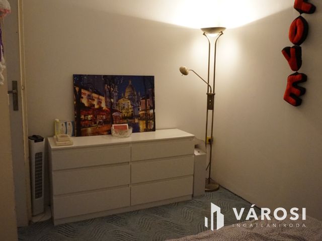 Impozáns lakás kertrésszel kiváló helyen Vásárhelyen