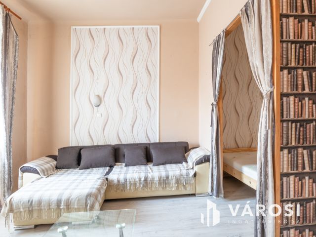 Pozsonyi földszinti takaros lakás