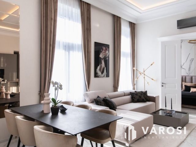 Luxuslakás eladó Újlipótvárosban a Vígszínház mellett