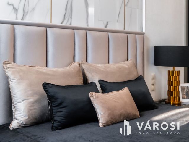 Luxuslakás eladó Újlipótvárosban a Vígszínház mellett