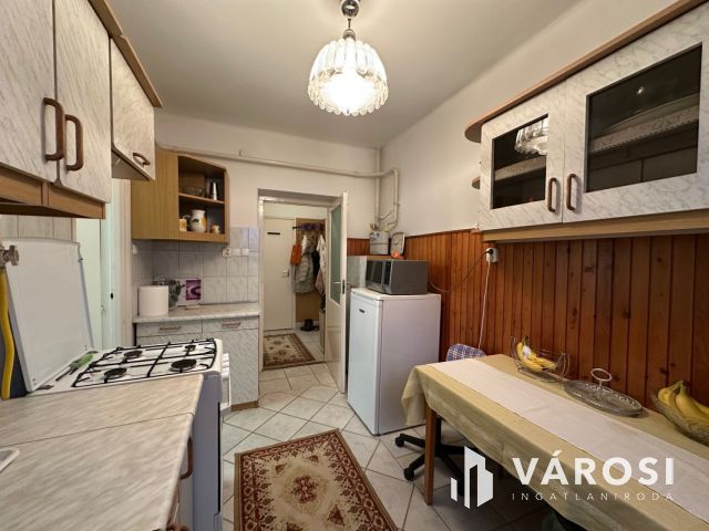 Kivételes helyen, csendes környezetben lakás KIADÓ!