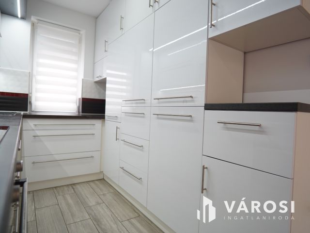 Minőségi, igényesen felújított Sorházi lakás!