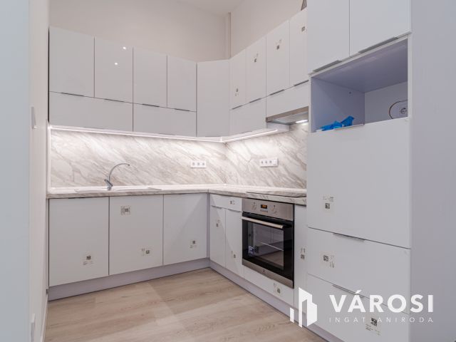 Akár lakni akár befektetni Vásárhely belvárosában 01