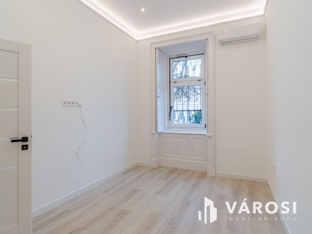 Akár lakni akár befektetni Vásárhely belvárosában 01