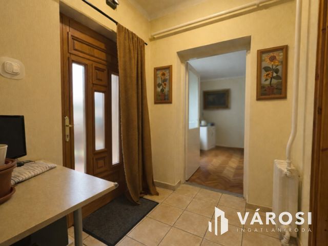 Sokoldalú lehetőségeket kínáló családi ház ELADÓ!