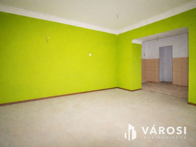 Üzlet+lakás, saját parkoló Gyomaendrődön