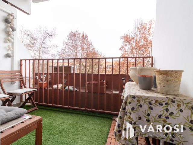 Eladó 2+1 félszobás lakás Óbudán