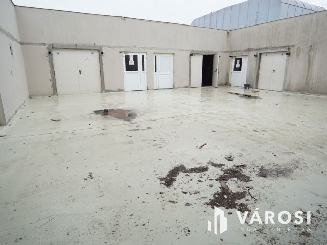 Belvárosi egyedi üzlethelység eladó