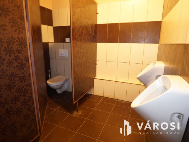 Kiadó közel 1000m2-es üzlethelység a Belvárosban!