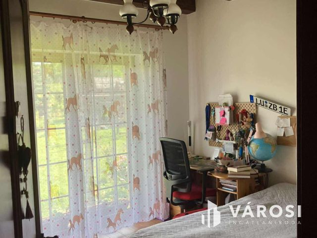 Álombirtok Pesthez közel