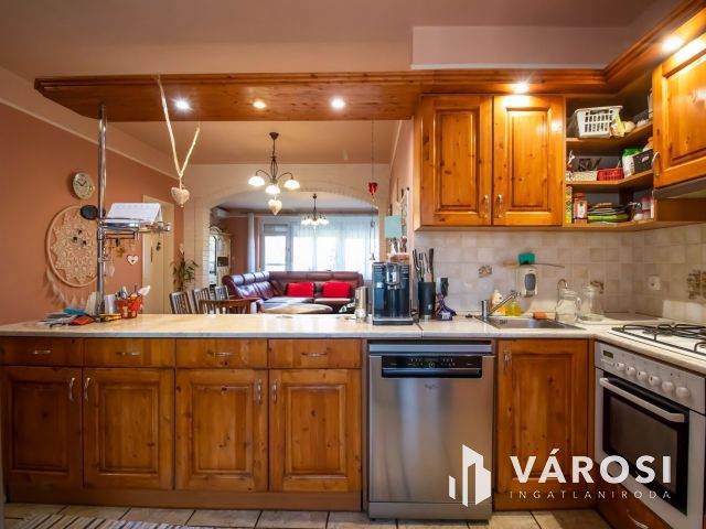Tágas családi fészek Lovasberényben - 5 szoba, 3 fürdőszoba!