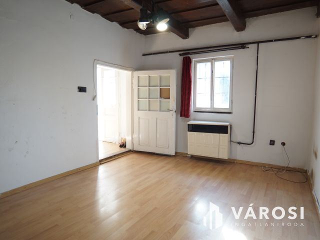 Zalakaroson családi kis családi ház kis udvarral