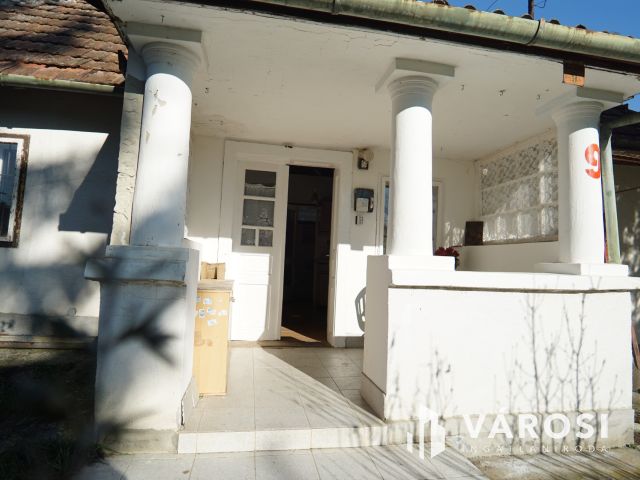 Zalakaroson családi kis családi ház kis udvarral