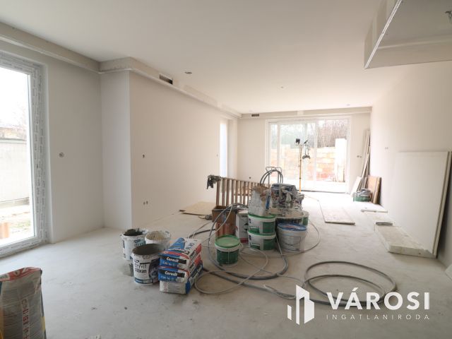 Baktói ikerház,minőségi kulcsrakész kivitelben.