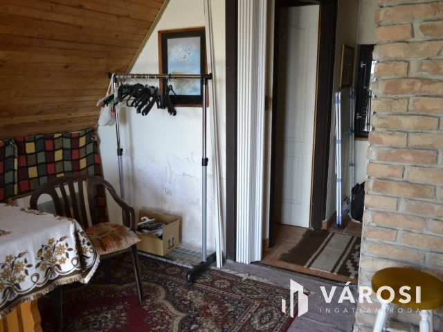 Felsőörsön Balatoni panorámás téliesített ingatlan eladó!