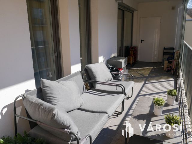 Új építésű három szobás lakás kiadó az I. kerületben