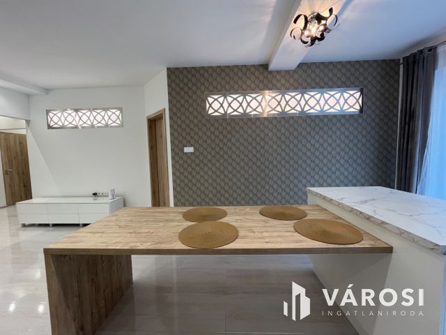 Debrecen Belvárosi 3 Szoba Nappalis Új Lakás Kiadó!