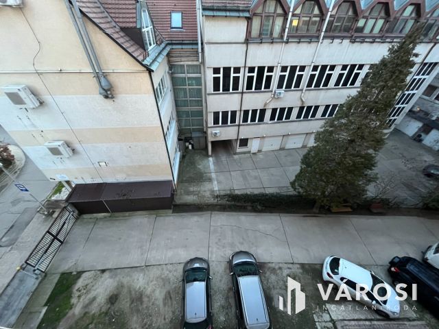 Debrecen Belváros, Nagypolgári Lakás Nagyon Jó Helyen!