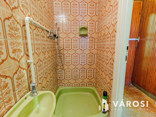 Alul nappali, felül nyugalom – kétszintes otthon garázzsal