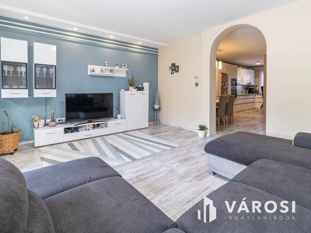 Modern 3+nappalis sorház Gyula Paradicsom városrészében