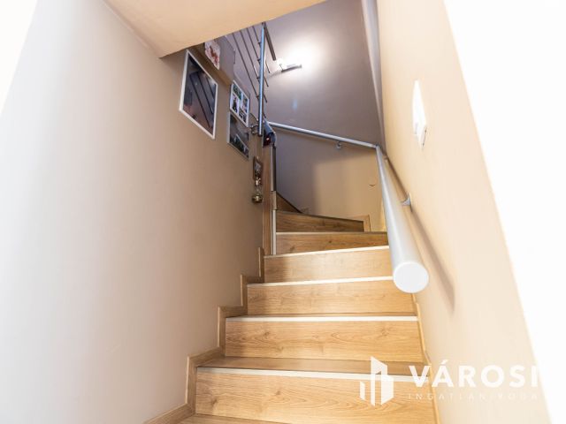 Modern 3+nappalis sorház Gyula Paradicsom városrészében