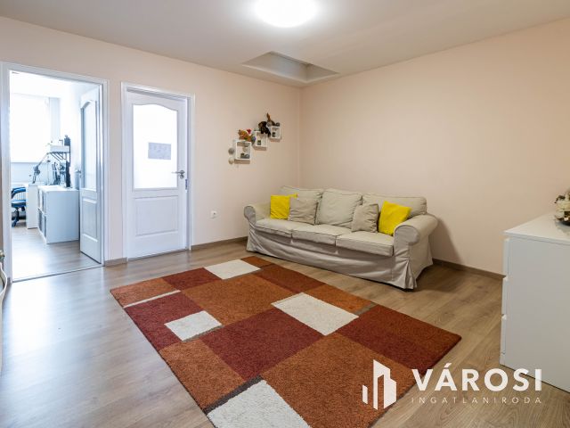 Modern 3+nappalis sorház Gyula Paradicsom városrészében