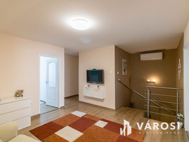 Modern 3+nappalis sorház Gyula Paradicsom városrészében
