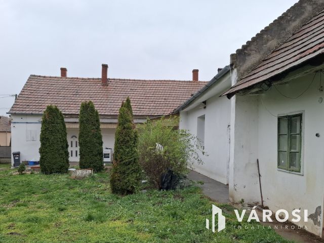 Győrhöz közel családi ház eladó reális áron