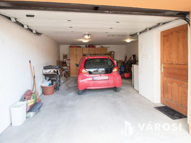 Csanaki családi ház eladó- kiváló adottságú telekkel