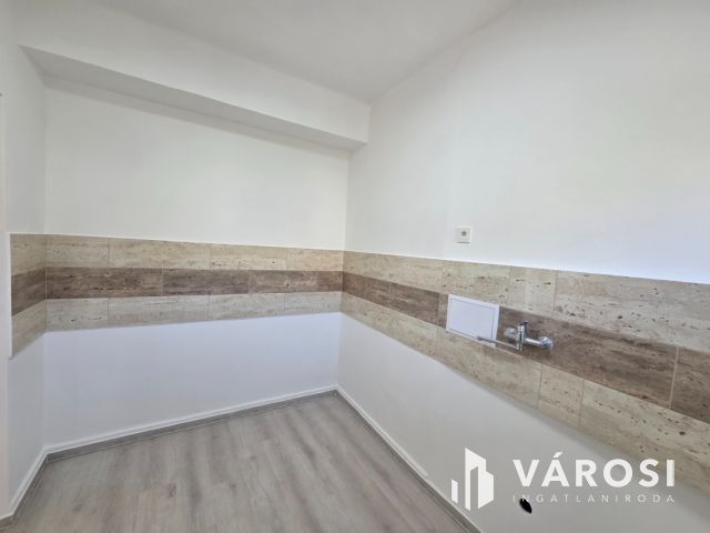 Városközponti távfűtéses lakás