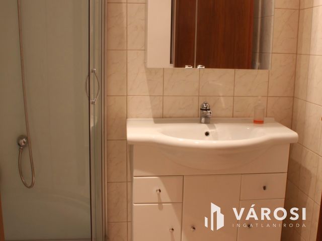 Eladó társasház Győr-Nádorváros csendes zsákutcájában