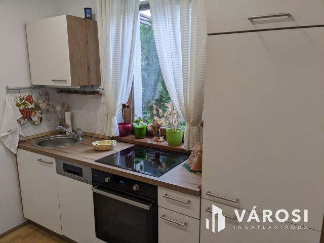 Eladó társasház Győr-Nádorváros csendes zsákutcájában