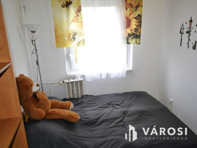 1,5 szoba+erkély! Szép panel lakás a Cholnokyn!