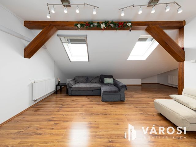 Belső 2 szint vagy 2 külön lakás