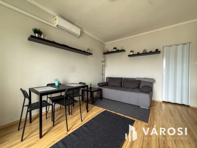 Kemerovón 3. emeleti, erkélyes lakás kiadó!