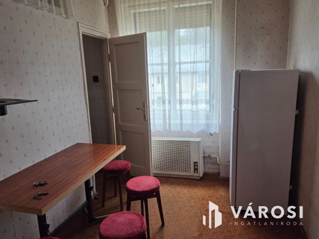 Bomba áron, ne késsen le róla!