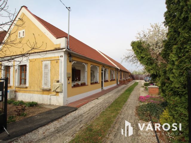 Felújított lakóház és apartmanok Bükön