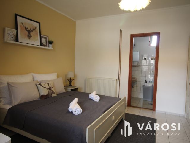 Felújított lakóház és apartmanok Bükön