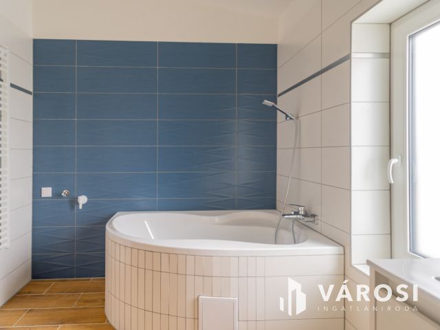 Panorámás luxus lakás Balatonföldváron kiadó