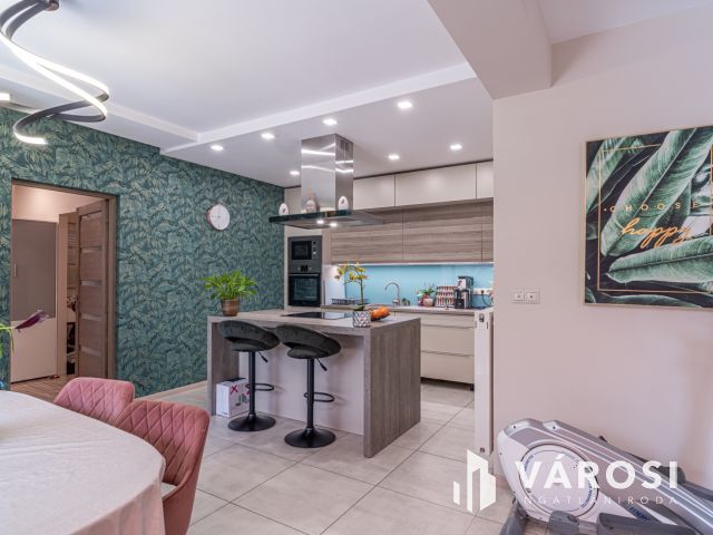 Full Extra ház a Vertánon