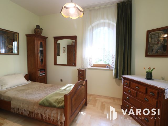 Klasszikus családi ház, Újszeged fő utcáján!