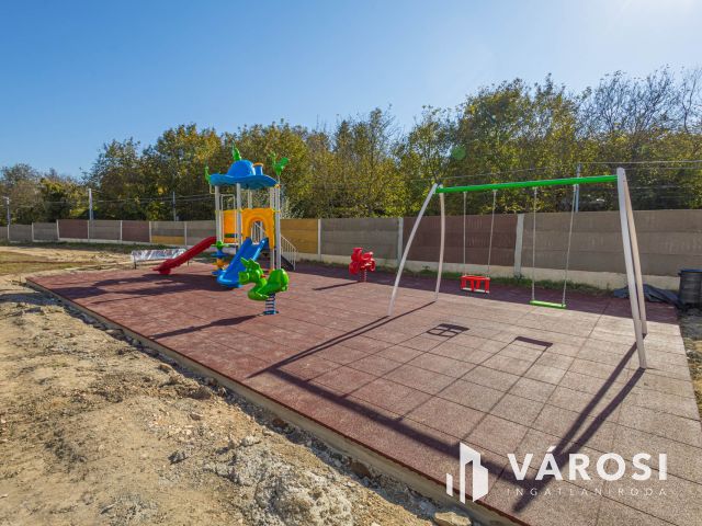 Kulcsrakész lakás Péterhegyen A-1-2